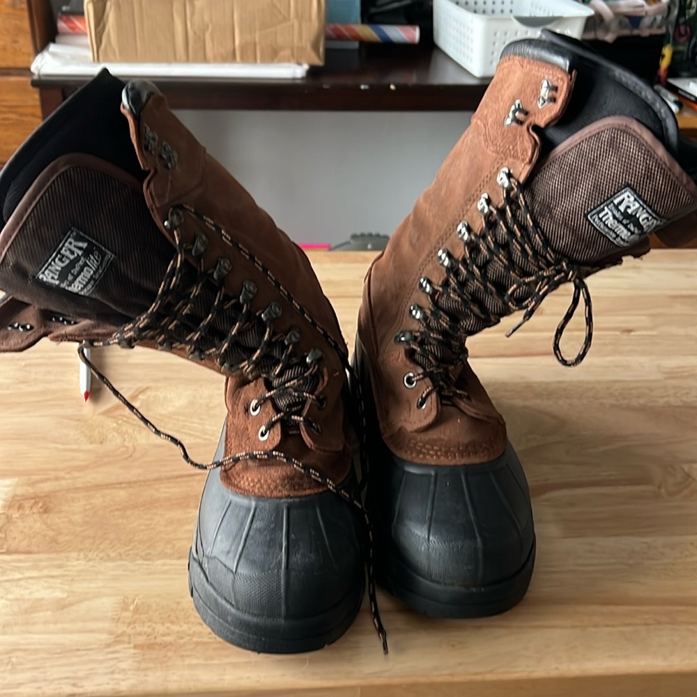 Men’s insulated snow boots excellent condition
